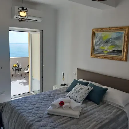 Alex Manarola